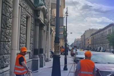 Коммунальщики учились убирать несуществующий снег