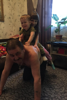 <p>Вероника Пономаренко (6 лет) и Родион Пономаренко (2 года), г. Краснодар</p>