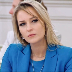 Обожает экстрим и скрывает мужа: 6 фактов о новом омбудсмене Яне Лантрановой