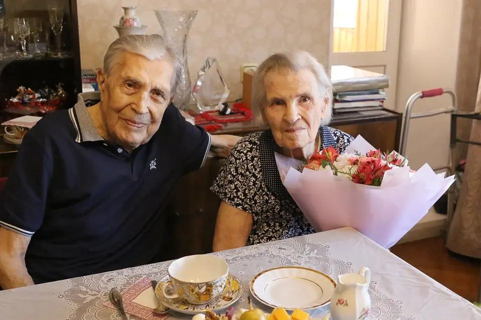 «Без любимой Зоиньки всегда неуютно»: любящий муж рассказал, как больше 70 лет боготворит свою жену