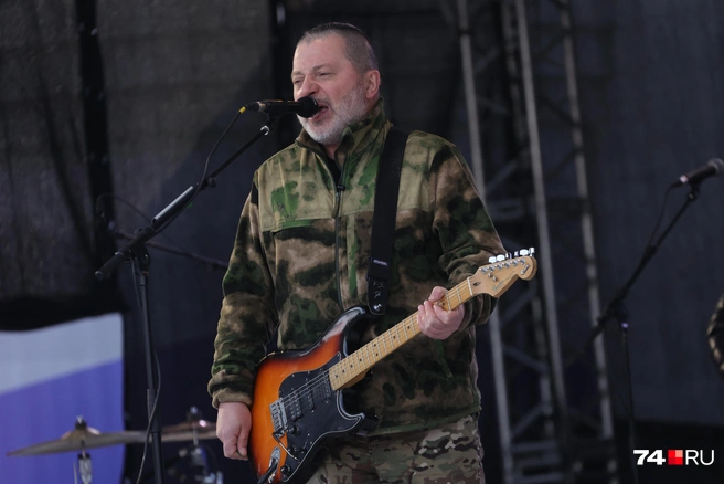 В последние годы старший Самойлов часто выступает на концертах-митингах | Источник: Дарья Пона / 74.RU