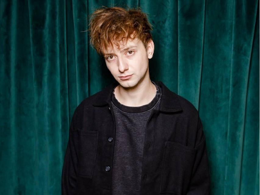 «Кенты поставят на место»: актер Иван Злобин — о стыдных ролях, поклонницах и защите от «славы» Кологривого
