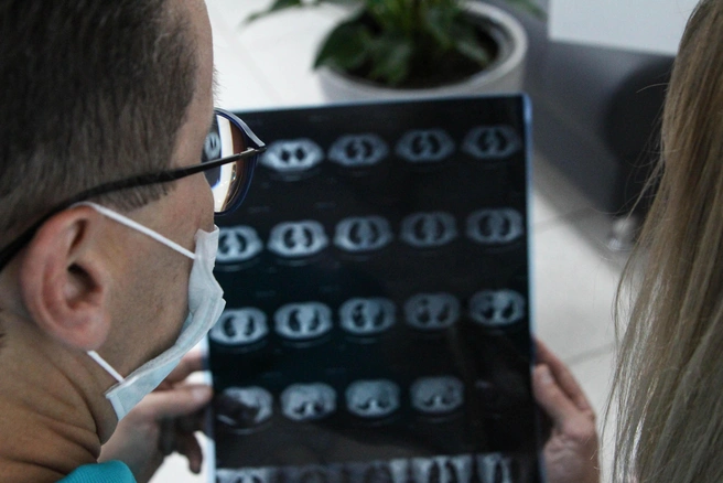 МРТ способна выявить мельчайшие изменения в тканях груди, которые недоступны невооруженным взглядом и даже на УЗИ | Источник: «МРТ Альянс»