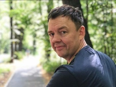 Сергей Нетиевский обвинил руководителя «Уральских пельменей» в рейдерском захвате
