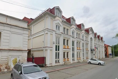 В Екатеринбурге одобрен демонтаж офисного здания ФССП