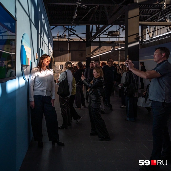 Многие захотели сделать фото на фоне пейзажей | Источник: Василина Любимова / 59.RU