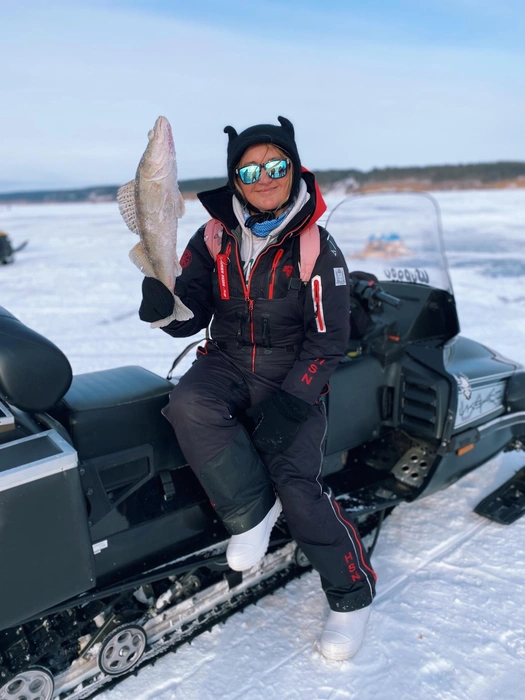 «Это особая атмосфера, ожидание, снежная любовь!»&nbsp;— так Эльвира говорит о зимней рыбалке | Источник: Эльвира Касатова