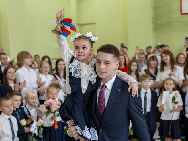 И прозвенит первый звонок! | Источник: Александр Куренной / 76.RU