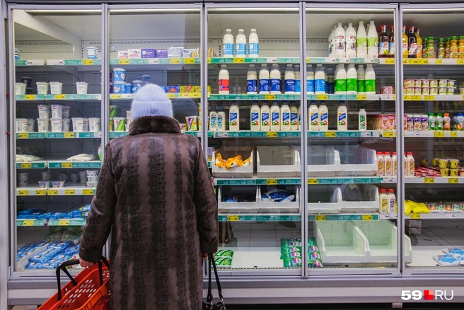 Многие признаются, что походы за продуктами после работы теперь обходятся дороже | Источник: Тимофей Калмаков / 59.RU