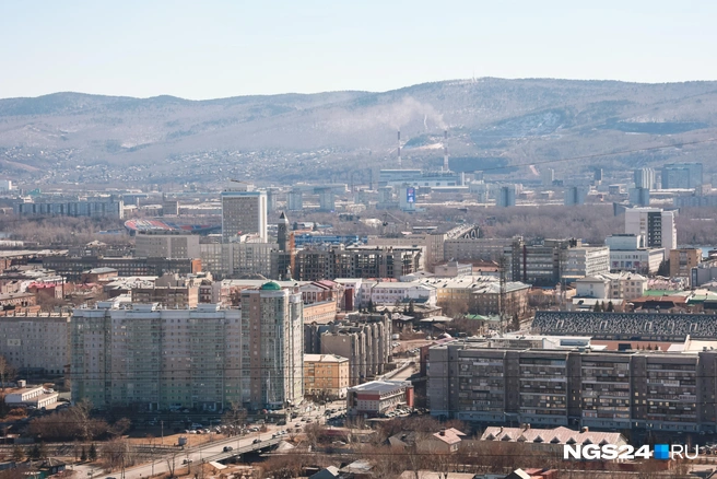 Если покрутить головой, оглядеть можно почти весь Красноярск, кроме Советского района | Источник: Мария Ленц / NGS24.RU