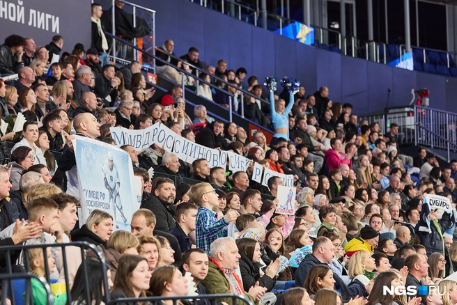 Вход на турнир в «Сибирь-Арене» был бесплатным, поэтому финал посетили более 7 тысяч зрителей | Источник: Александр Ощепков / NGS.RU
