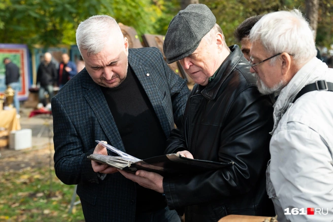 Выбор предмета в коллекцию&nbsp;— дело непростое | Источник: Евгений Вдовин / 161.RU