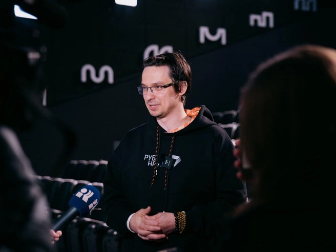 Илья Чех на встрече в Перми | Источник: Фестиваль научного кино в Перми | FUTURE.DOC, Яна Михалёва / Vk.com