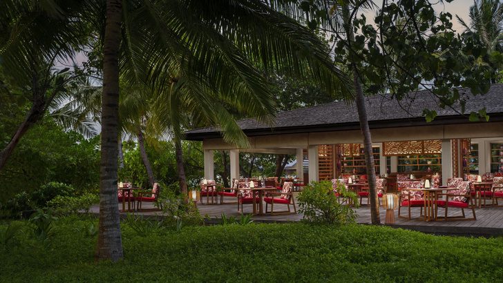 Отель Anantara Veli Maldives Resort открывается после реновации