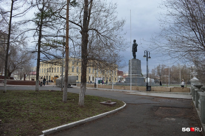Пока ждем окончания ремонта верхней набережной | Источник: Анастасия Баринова / 56.RU