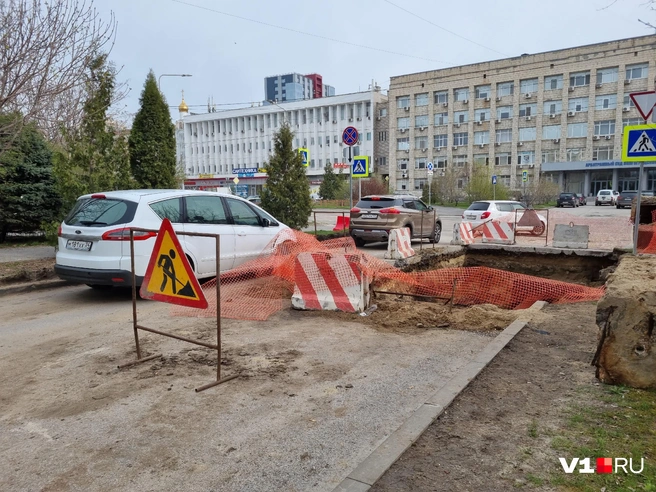Дорога к утру понедельника полностью оказалась перекрыта | Источник: Константин Завриков / V1.RU