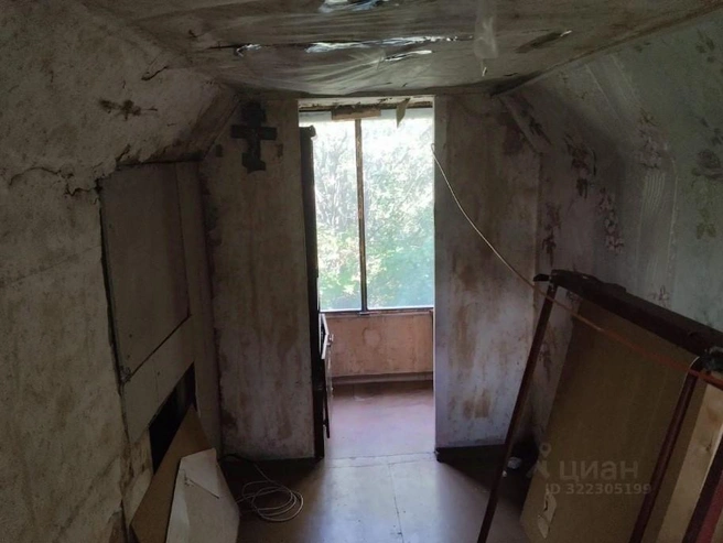 На втором этаже — дополнительная спальня | Источник: novosibirsk.cian.ru