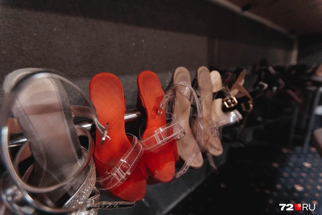 В арсенале у сотрудниц стрипы от третьего до пятого размера | Источник: Ирина Шарова / 72.RU