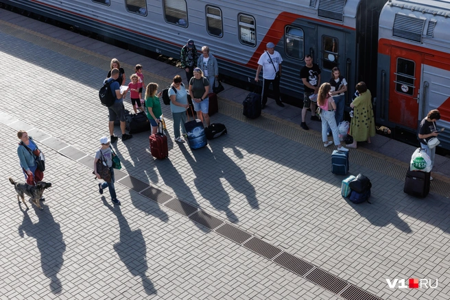Более суток идет фирменный поезд из Москвы в Адлер | Источник: Алексей Волхонский / V1.RU