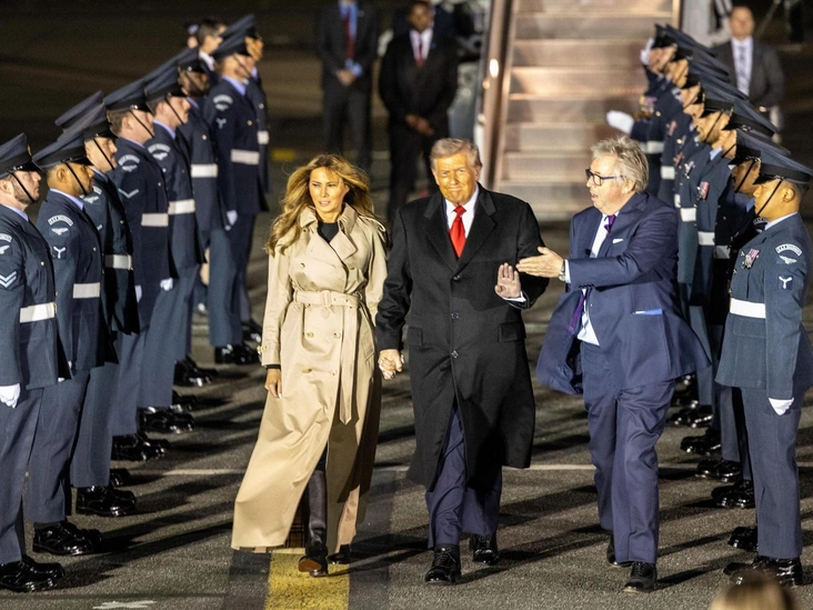 Дональд и Мелания Трамп прибывают в Великобританию, 16 сентября 2025 года.