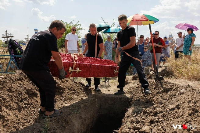 Мужчина скончался в ночь с 3 на 4 августа | Источник: Алексей Волхонский / V1.RU
