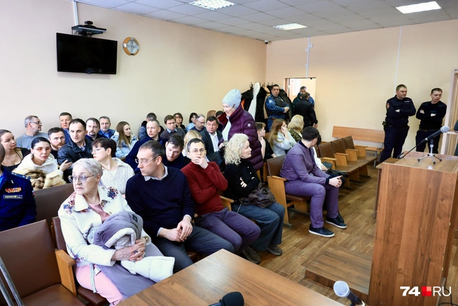 На оглашение помимо подсудимых пришла большая группа поддержки, в том числе&nbsp;представители учреждений культуры региона | Источник: Михаил Шилкин 