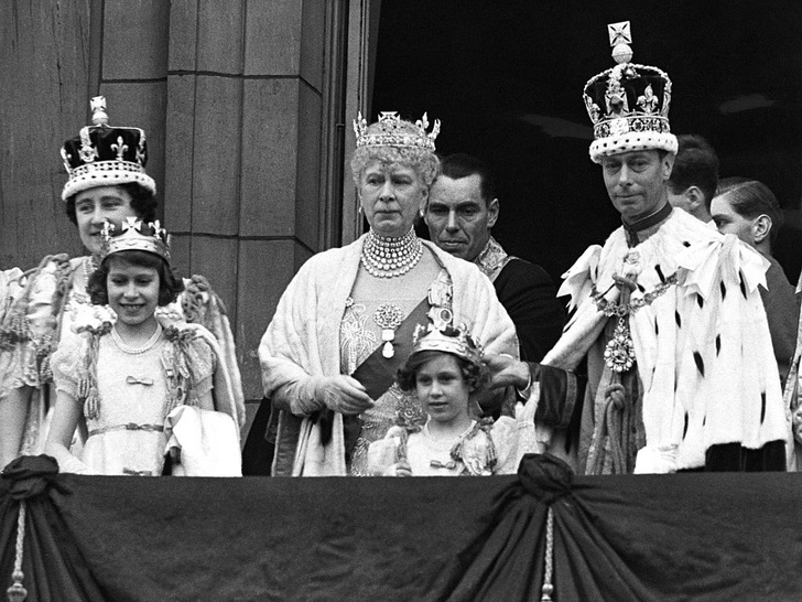 Shira's Coronation