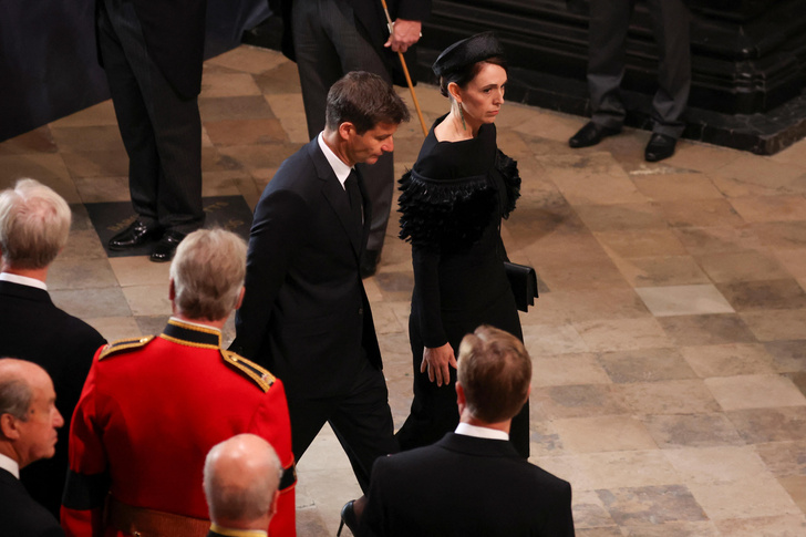 Как выглядели жены политиков на похоронах королевы