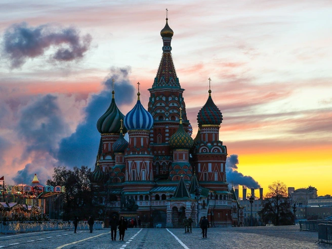 Семья из Тюмени отмечает Новый год в Москве. | Источник: Артем Устюжанин / MSK1.RU