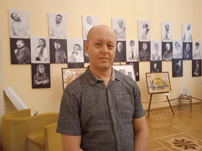 Более 20 лет служит в театре ведущий мастер сцены Максим Бизяев | Источник: Дмитрий Сильнов / 173. RU