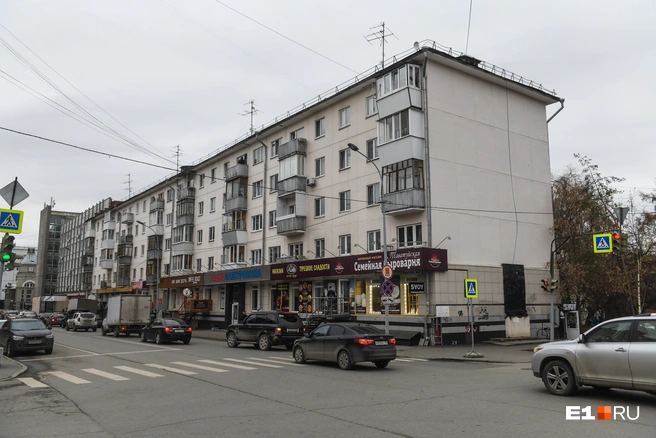 На вторичке цены пока не растут, а в некоторых случаях даже можно урвать квартиру с хорошей скидкой | Источник: Артем Устюжанин / E1.RU