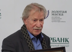 Скромная дача, старая машина, книги: что поделят наследники Ивана Краско