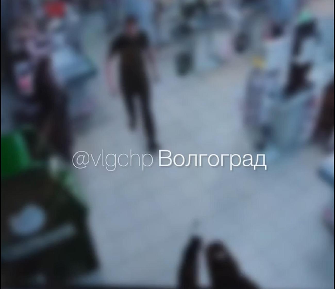 В Волгограде попало на видео жестокое убийство в магазине