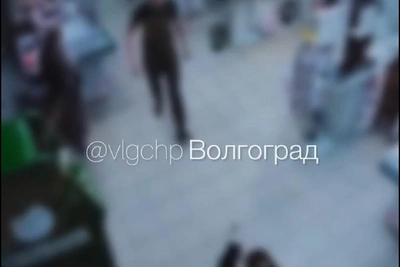 В Волгограде на видео попало убийство в магазине