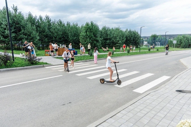 Отличное место для для семей, которые мечтают о частном доме на природе, не переезжая далеко от города | Источник: Iset Village