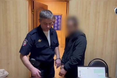 Подросток и знакомый задержаны при попытке наркозакладок