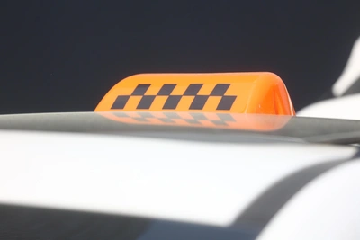 В Екатеринбурге упали цены на такси в новогоднее утро