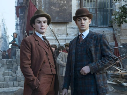 Сериал «Молодой Шерлок» от Гая Ричи: первое дело великого детектива с Хиро Файнс‑Тиффином и Колином Фертом