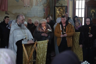 В Дивеево прощаются с мальчиком, утопленным матерью