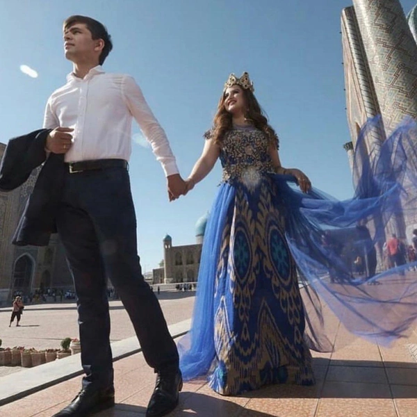 В каких платьях выходят замуж невесты из Узбекистана: 15 фото, которые нужно видеть | Источник: Социальные сети