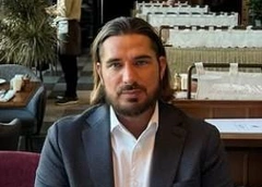 Застолье с близкими жены, пронзительные слова сына: Курбан Омаров отметил 45-летие