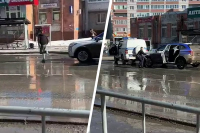 В Тюмени каршеринг на ходу врезался в полицейский УАЗ