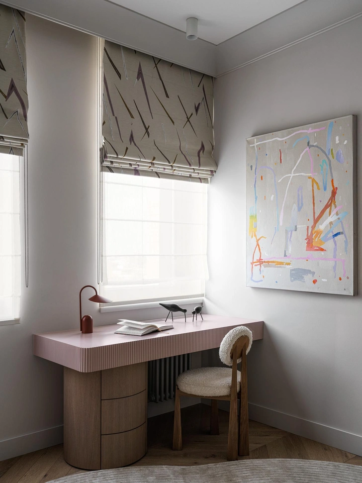  Шторы, Kelly Westler. Картина Рината Мустафина. | Источник: Сергей Красюк; стиль: Yes we may