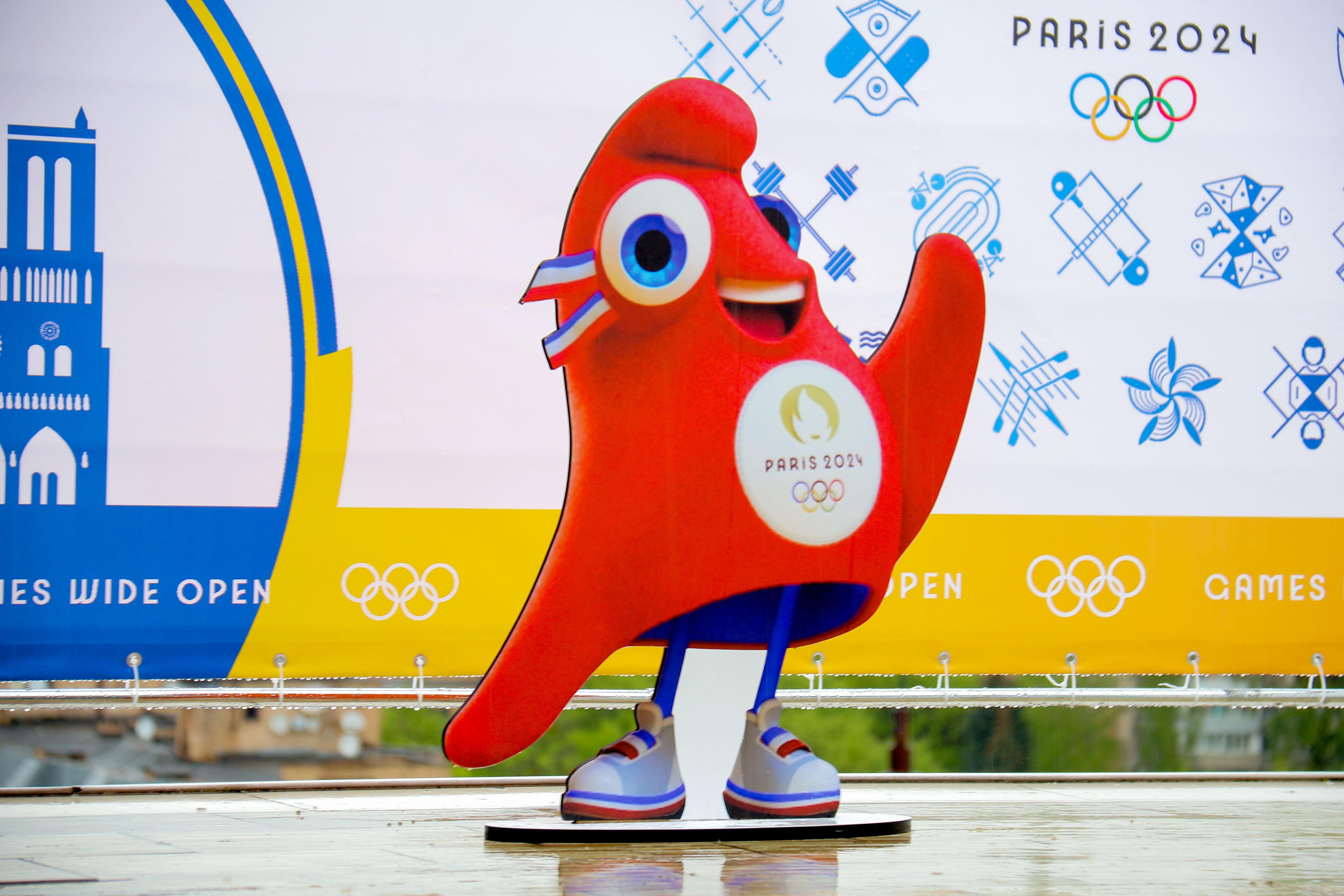 Как выбирали символ Олимпийских игр 2024 года в Париже и почему его называют «клитором в кроссовках»