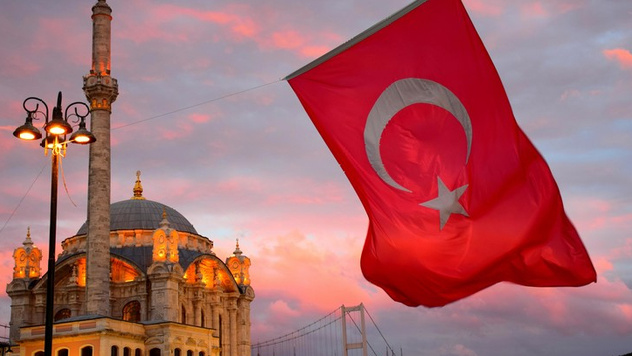 В Турции придумали, как обслуживать российских туристов с заблокированным «Миром»