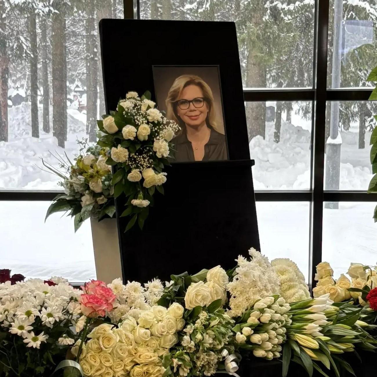 Близкие прощаются с актрисой Вероникой Ганич, умершей от рака в 59 лет: репортаж