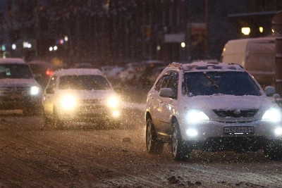Bill Proposes Higher Fines for LED Headlights and Noisy Exhausts