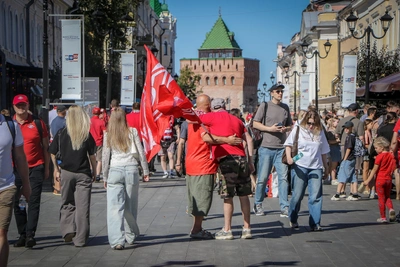 Фоторепортаж: улицы Нижнего в день Суперкубка России