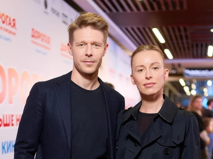 Ефремов с девушкой, Михеева в лифе и прозрачной рубашке: последний фильм с Добровольской «Дорогая, я больше не перезвоню»