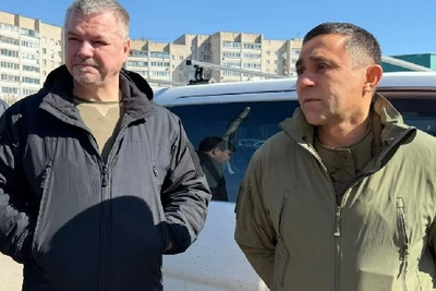 На Институтской в Благовещенске ремонтируют ТЦ и установят кашпо
